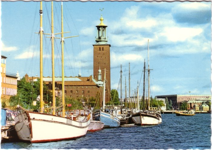 Boatoj antaux la Urbodomo